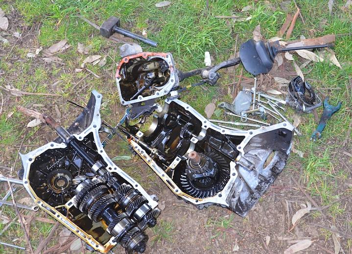 DSC_2215_2wd_84L_gearbox.jpg